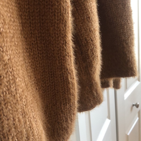 F21 Hooded Sweater - Picture 3 of 4